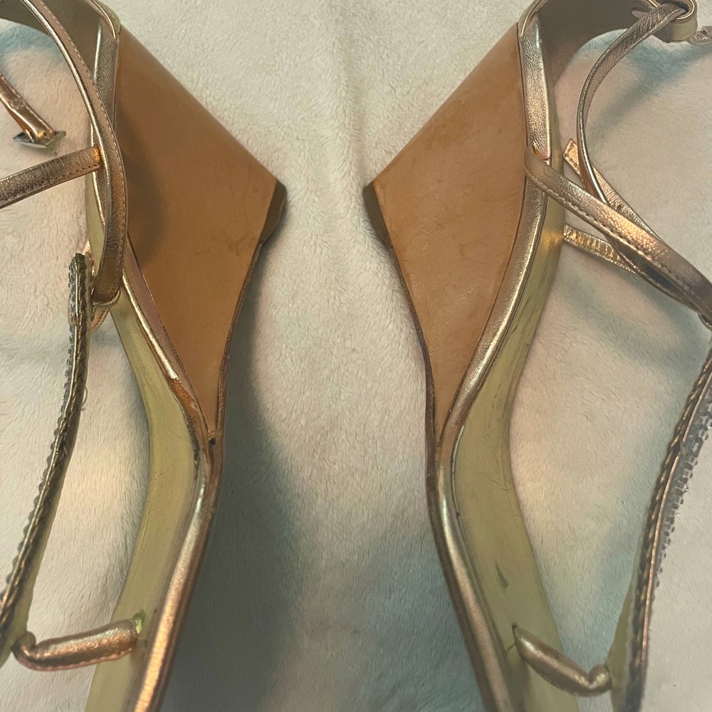 Gorgeous Giuseppe Zanotti sandals with rhinestone accents - Picture 8 of 15